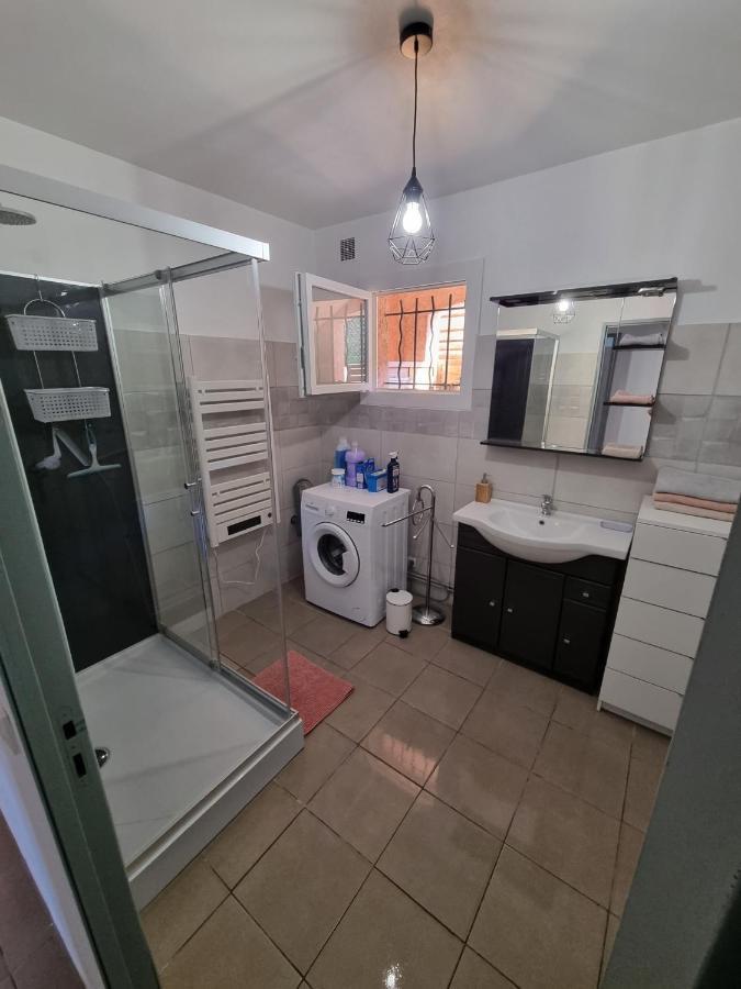 Location Vacances T4 Bas De Villa Toulon Bagian luar foto
